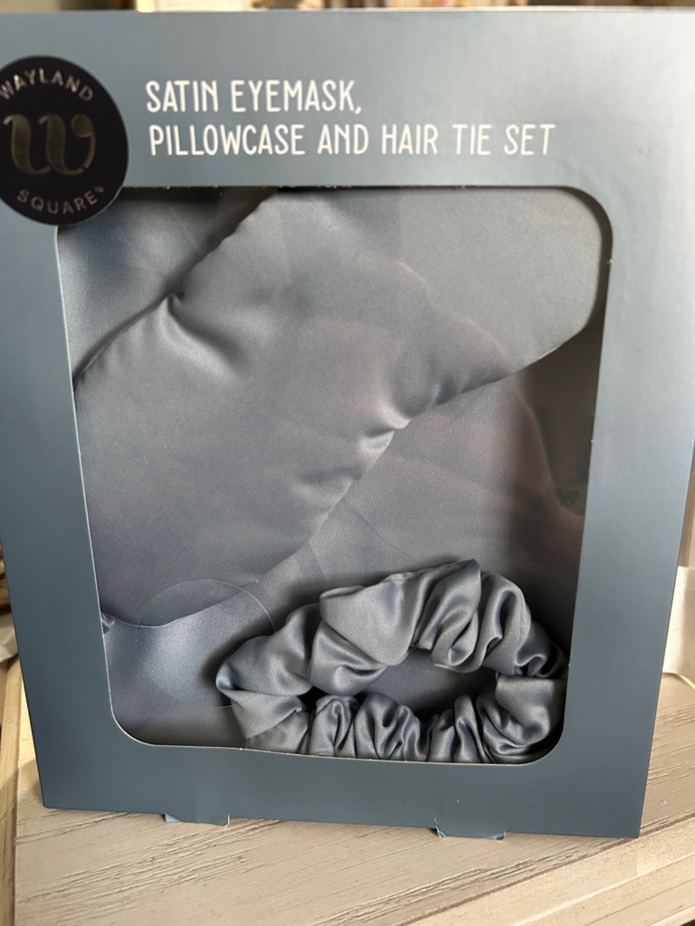 Wayland Square Satin Eyemask, Pillowcase and Hair Tie Set - Gray